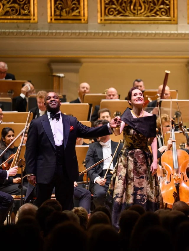 Thank you BERLIN!!! 🌟

The most beautiful evening for Golden Age! What an audience!!!! Our hearts are so full!! 🫶🏼

Grateful to @konzerthausberlin @brownleetenor @balsadonna_conductor @pentatonemusic 🙏

Black gown by @alexteih_studio 
Gold gown by @hertroveofficial 
Jewelry by @tamsenz 
Hair / Makeup by @kostuemberlin 

Photos by Phil Dera