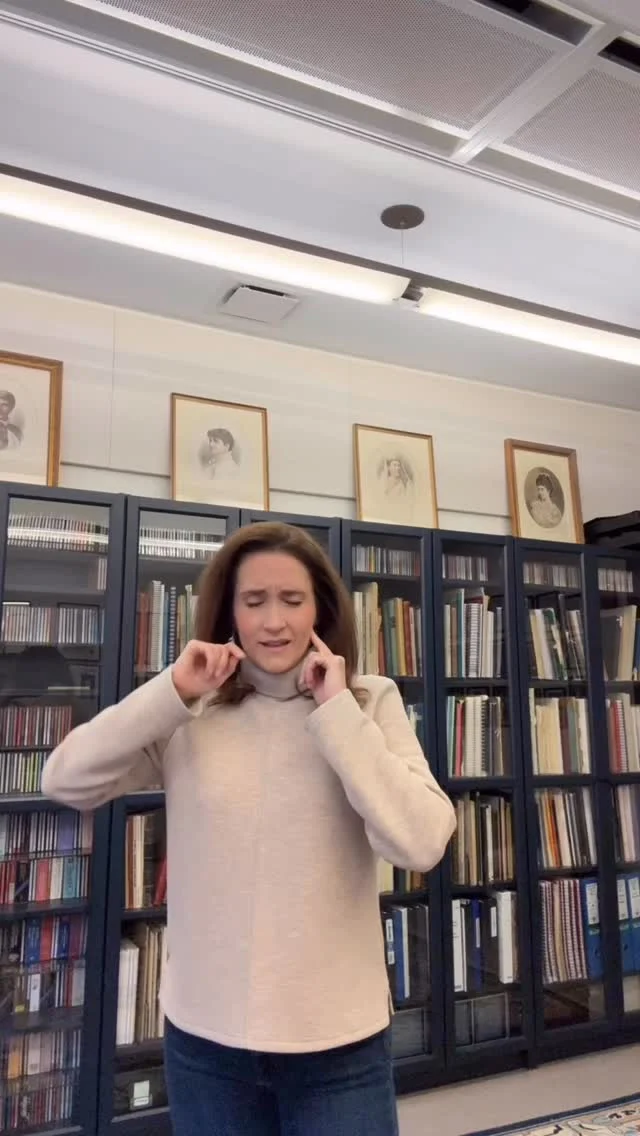 Cheers from Soprano Land 🤪

Learning Mozart never was for the faint of heart! 😅 

In the studio of @geraldmartinmoore 🙏

#Mozart #Aria #Practice #Soprano