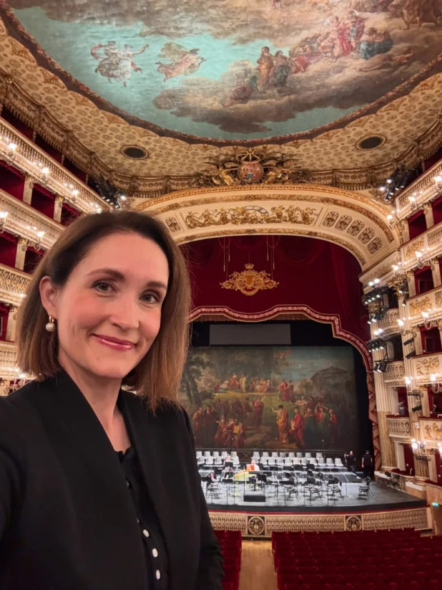 Have you ever seen a more perfect theatre 😱 Dress Rehearsal for ALCINA tonight at @teatrosancarlo!! ✌️ 

Come see us Oct 9 and 11!! #debut #napoli

A little cast change — So excited to have @mariangelasicilia with us as Alcina, and wishing @lisetteoropesa a speedy recovery!! ❤️‍🩹 

Conductor | @ivanlopez_reynoso 
  Alcina  |  @mariangelasicilia  Ruggiero | @franco_fagioli_official 
Morgana | Erin Morley 👋 
Bradamante  | @v.abrahamyan_mezzosoprano  Oronte |  Sun Tianxuefei  Oberto | @sayumikaneko_mezzosoprano  Melisso | Yunho Eric Kim @gim_uno 
 Orchestra del Teatro di San Carlo